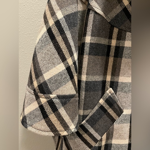 Zara Plaid Oversized Wool Cape - Picture 6 of 10